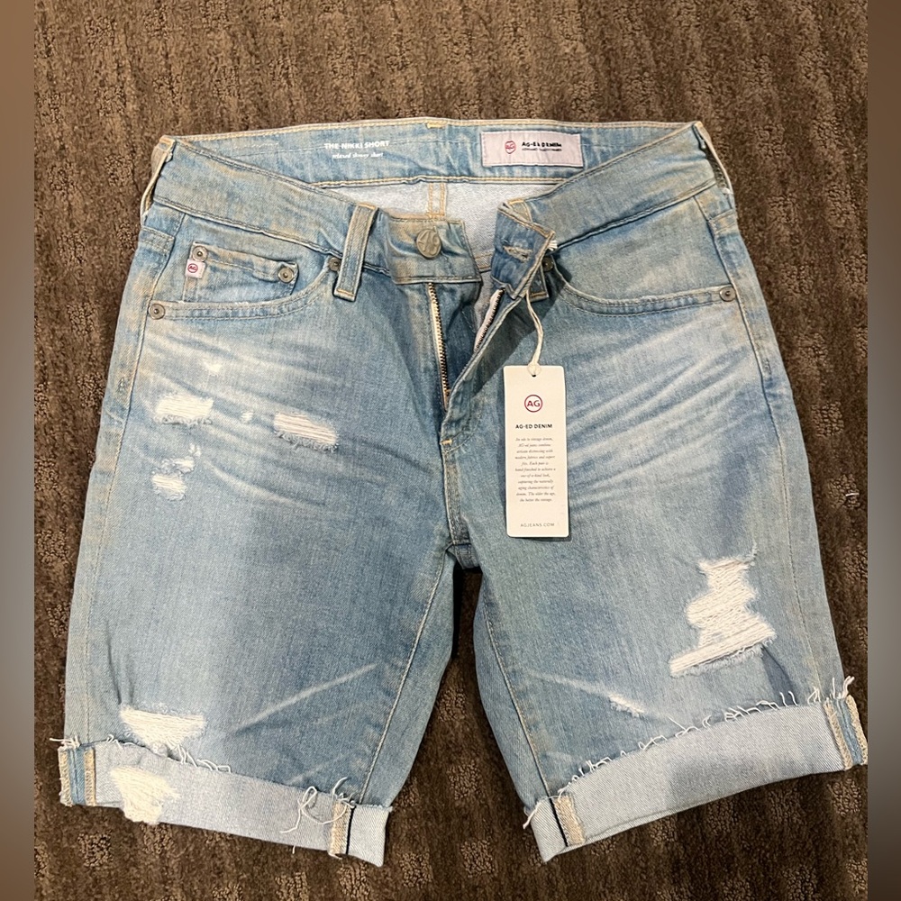 Joe’s midrise Bermuda shorts size 24